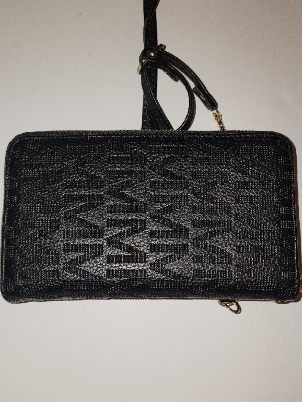 MFK Collection Caddy Signature Phone Wallet Crossbody Bag. 8×5 - Picture 4 of 10
